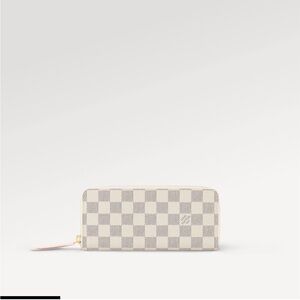 Louis Vuitton clemence wallet